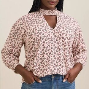 Torrid Textured Jersey Choker Neck Top w/Smocked Bottom (B 44” +,L 24”)